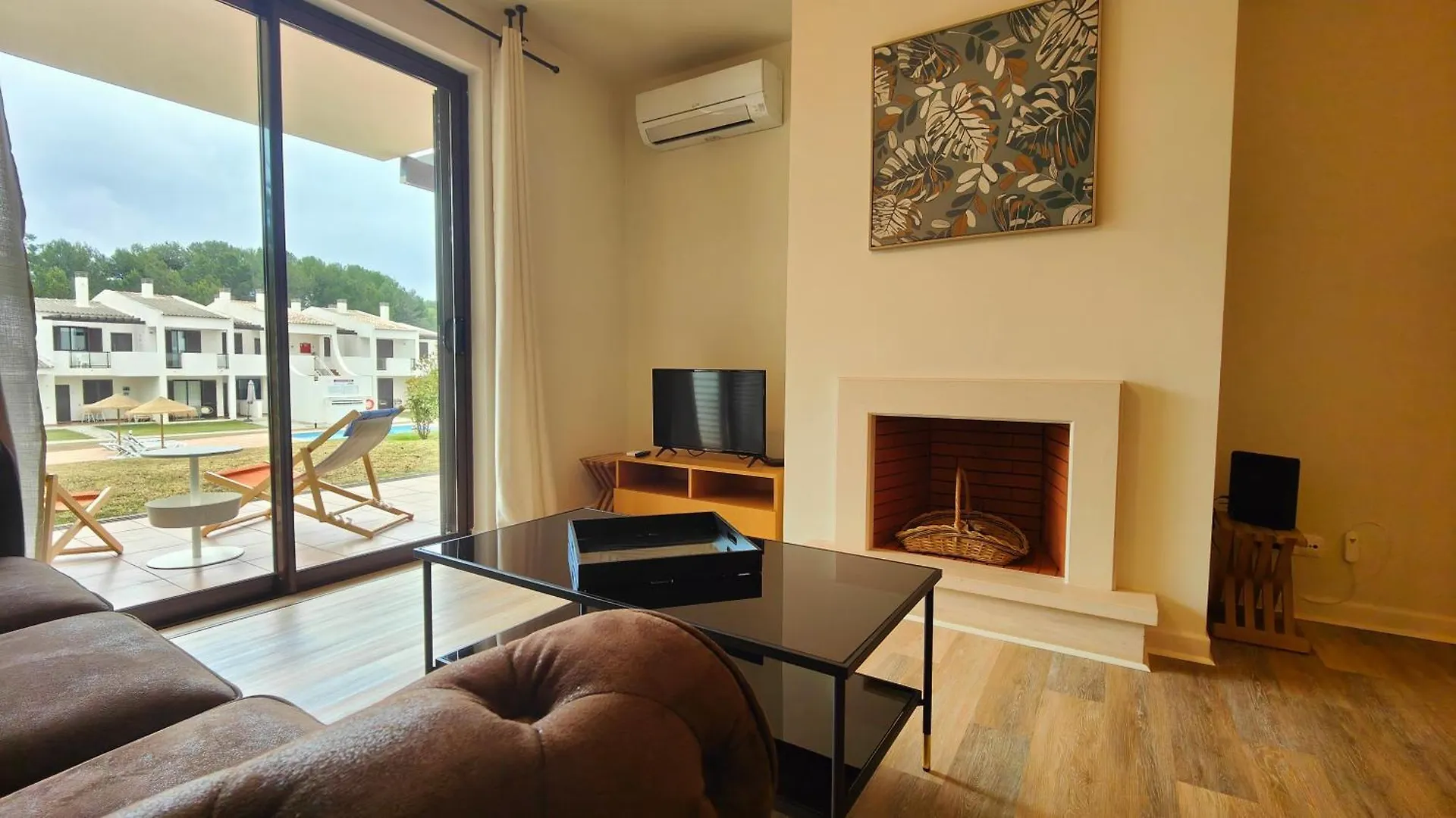 Apartamento Com Terracos Privativos Em Resort De Luxo Alvor 0*,