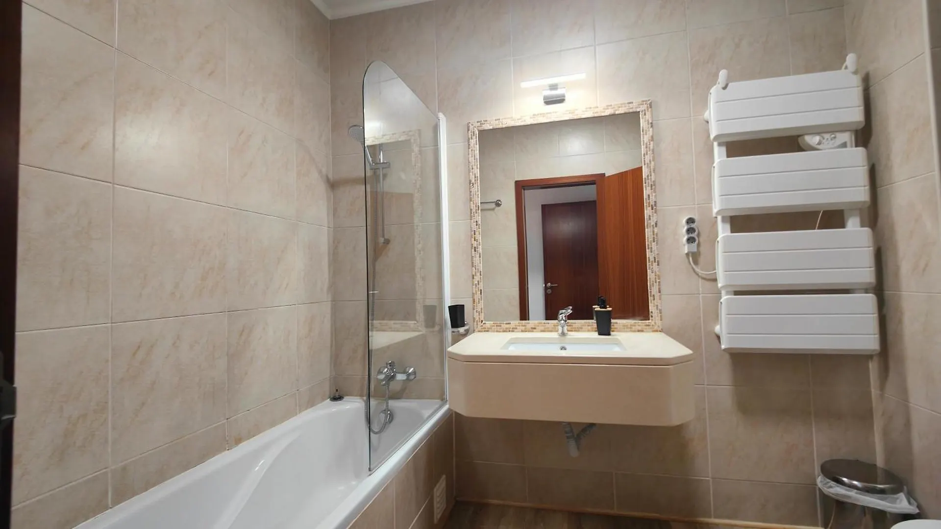 Apartamento Com Terracos Privativos Em Resort De Luxo Алвор Апартаменты